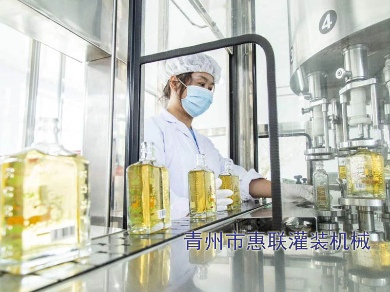 全套食用油灌裝機(jī)生產(chǎn)線