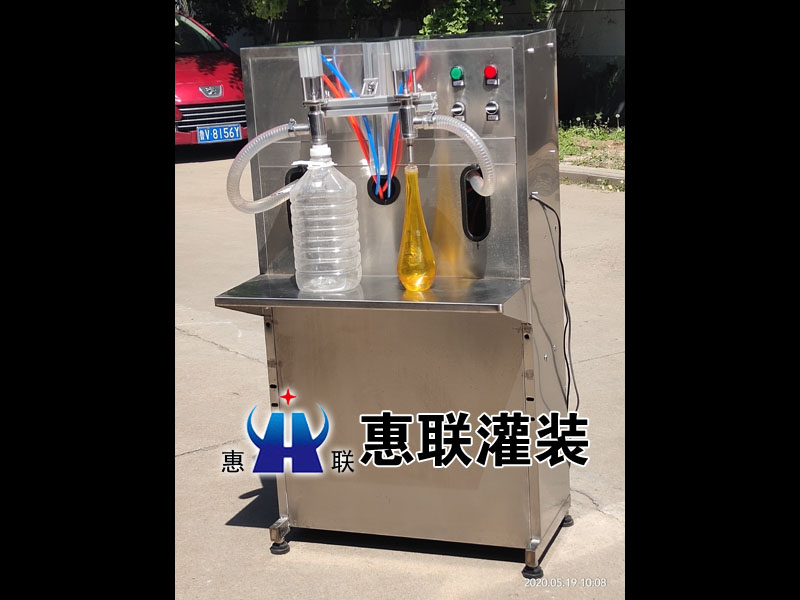 半自動(dòng)油類灌裝機(jī)