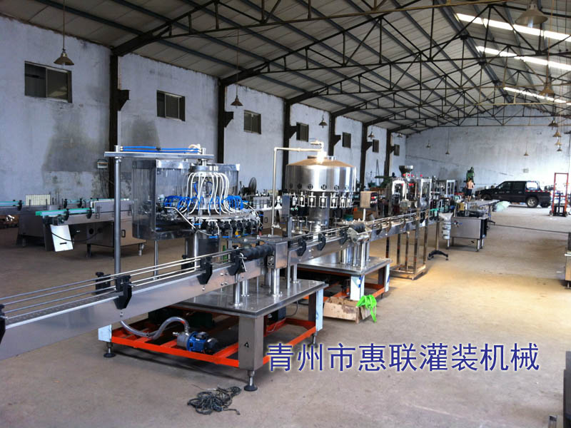 洗瓶灌裝貼標(biāo)全套生產(chǎn)線