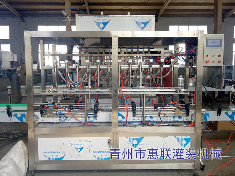全自動(dòng)12頭食用油灌裝機(jī)