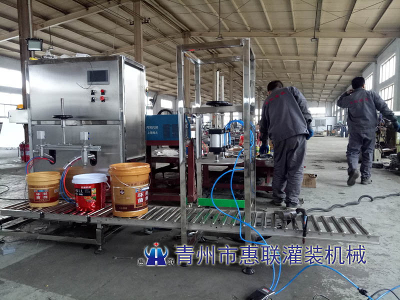 大桶油灌裝生產(chǎn)線